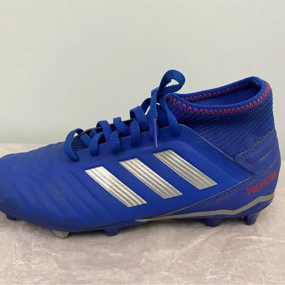 Youth Adidas Predator Cleats - Big Kids Size 4 - Picture 4 of 8